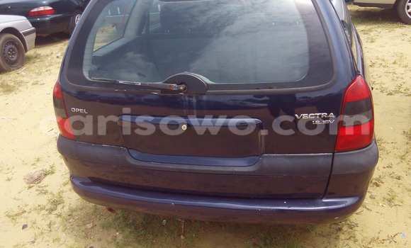 Sayi Na hannu Opel Vectra Blue Mota in Porto Novo a Benin Sayi Na hannu Opel Vectra Blue Mota in Porto Novo a Benin