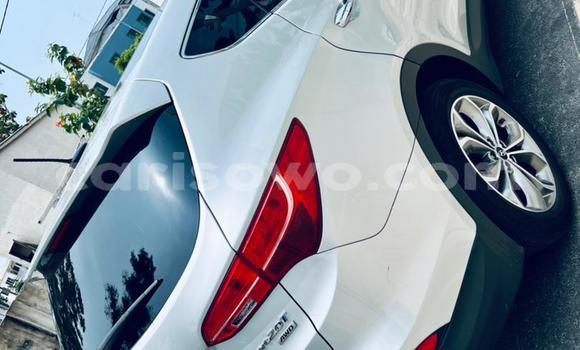 Ra Àlòkù Hyundai Santa Fe Silver Ọkọ̀ in Cotonou ni Benin Ra Àlòkù Hyundai Santa Fe Silver Ọkọ̀ in Cotonou ni Benin
