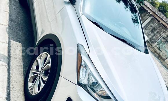 Ra Àlòkù Hyundai Santa Fe Silver Ọkọ̀ in Cotonou ni Benin Ra Àlòkù Hyundai Santa Fe Silver Ọkọ̀ in Cotonou ni Benin