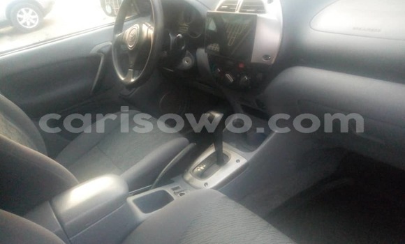 Ra Àlòkù Toyota RAV4 Silver Ọkọ̀ in Cotonou ni Benin Ra Àlòkù Toyota RAV4 Silver Ọkọ̀ in Cotonou ni Benin