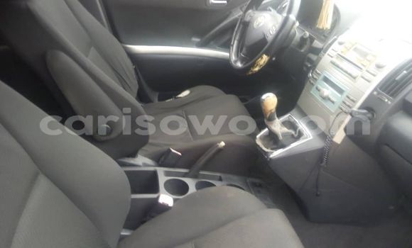 Acheter Occasion Voiture Toyota Corolla Verso Gris à Cotonou, Benin Acheter Occasion Voiture Toyota Corolla Verso Gris à Cotonou, Benin