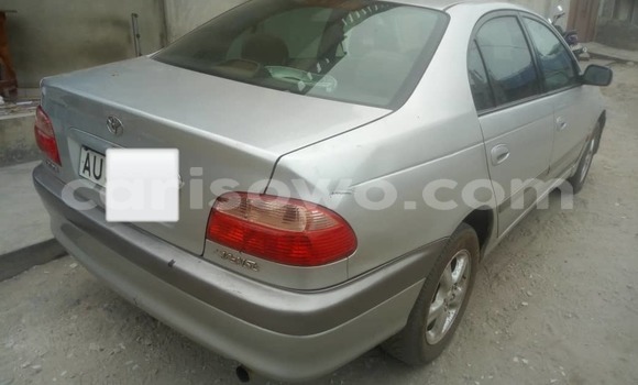 Sayi Na hannu Toyota Avensis Azurfa Mota in Cotonou a Benin Sayi Na hannu Toyota Avensis Azurfa Mota in Cotonou a Benin
