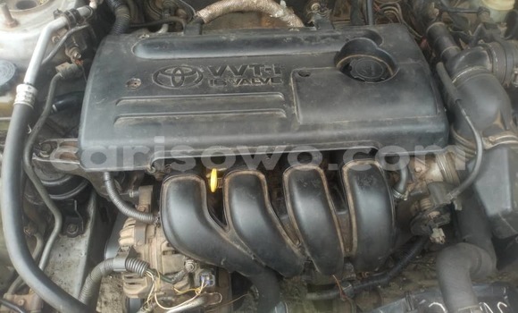 Sayi Na hannu Toyota Avensis Azurfa Mota in Cotonou a Benin Sayi Na hannu Toyota Avensis Azurfa Mota in Cotonou a Benin