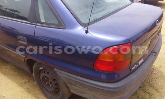 Acheter Occasion Voiture BMW 3-Series Noir à Porto Novo au Benin Acheter Occasion Voiture BMW 3-Series Noir à Porto Novo au Benin