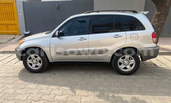Sayi Na hannu Toyota RAV4 Azurfa Mota in Cotonou a Benin Sayi Na hannu Toyota RAV4 Azurfa Mota in Cotonou a Benin
