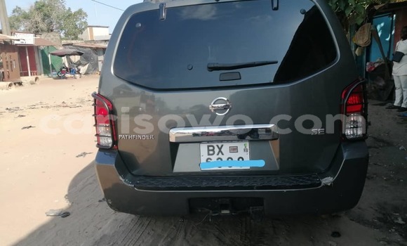 Sayi Na hannu Nissan Pathfinder Green Mota in Cotonou a Benin Sayi Na hannu Nissan Pathfinder Green Mota in Cotonou a Benin