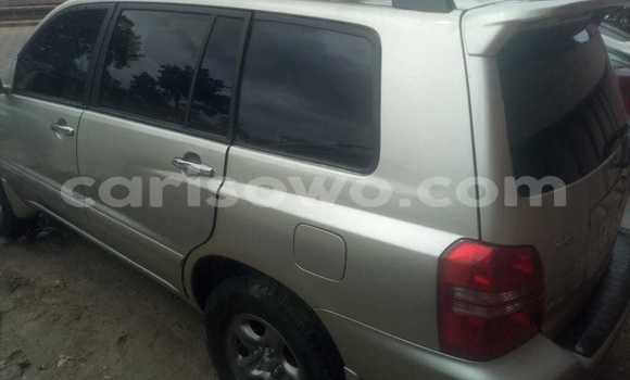 Buy Used Toyota Highlander Silver Car in Cotonou in Benign Buy Used Toyota Highlander Silver Car in Cotonou in Benign