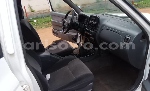 Acheter Occasion Voiture Nissan Pickup Blanc à Cotonou, Benin Acheter Occasion Voiture Nissan Pickup Blanc à Cotonou, Benin