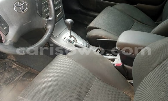 Ra Àlòkù Toyota Avensis Silver Ọkọ̀ in Cotonou ni Benin Ra Àlòkù Toyota Avensis Silver Ọkọ̀ in Cotonou ni Benin