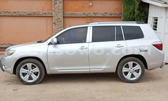 Acheter Occasion Voiture Toyota Highlander Gris à Cotonou, Benin Acheter Occasion Voiture Toyota Highlander Gris à Cotonou, Benin