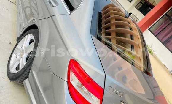 Ra Àlòkù Mercedes-Benz C-Classe Silver Ọkọ̀ in Cotonou ni Benin Ra Àlòkù Mercedes-Benz C-Classe Silver Ọkọ̀ in Cotonou ni Benin