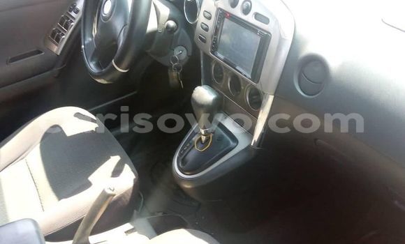 Acheter Occasion Voiture Toyota Matrix Rouge à Abomey Calavi, Benin Acheter Occasion Voiture Toyota Matrix Rouge à Abomey Calavi, Benin