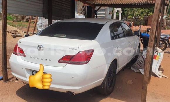 Acheter Occasion Voiture Toyota Avalon Blanc à Abomey Calavi, Benin Acheter Occasion Voiture Toyota Avalon Blanc à Abomey Calavi, Benin