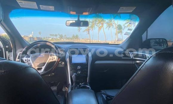 Acheter Occasion Voiture Ford Explorer Blanc à Abomey Calavi, Benin Acheter Occasion Voiture Ford Explorer Blanc à Abomey Calavi, Benin