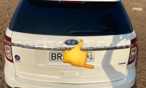 Acheter Occasion Voiture Ford Explorer Blanc à Abomey Calavi, Benin Acheter Occasion Voiture Ford Explorer Blanc à Abomey Calavi, Benin