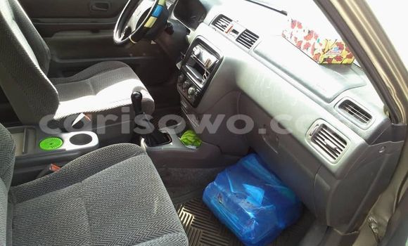 Acheter Occasion Voiture Honda CR–V Gris à Abomey Calavi, Benin Acheter Occasion Voiture Honda CR–V Gris à Abomey Calavi, Benin