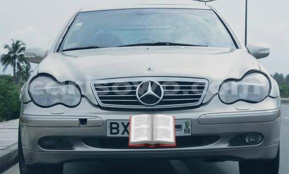 Sayi Na hannu Mercedes-Benz C–Class Azurfa Mota in Abomey Calavi a Benin