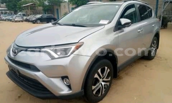 Sayi Imported Toyota RAV4 Sauran Mota in Cotonou a Benin Sayi Imported Toyota RAV4 Sauran Mota in Cotonou a Benin