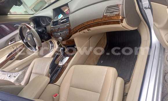 Ra Àlòkù Honda Accord Silver Ọkọ̀ in Cotonou ni Benin Ra Àlòkù Honda Accord Silver Ọkọ̀ in Cotonou ni Benin
