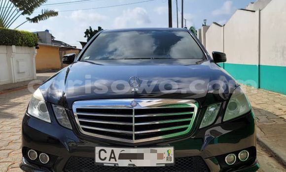 Sayi Na hannu Mercedes-Benz E-Classe Black Mota in Cotonou a Benin