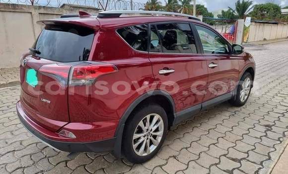 Ra Àlòkù Toyota RAV4 Red Ọkọ̀ in Cotonou ni Benin Ra Àlòkù Toyota RAV4 Red Ọkọ̀ in Cotonou ni Benin