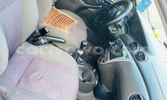 Acheter Occasion Voiture Ford Focus Rouge à Cotonou, Benin Acheter Occasion Voiture Ford Focus Rouge à Cotonou, Benin