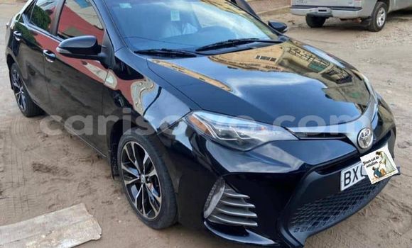 Sayi Na hannu Toyota Corolla Black Mota in Cotonou a Benin