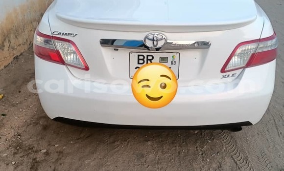 Ra Àlòkù Toyota Camry funfun Ọkọ̀ in Cotonou ni Benin Ra Àlòkù Toyota Camry funfun Ọkọ̀ in Cotonou ni Benin