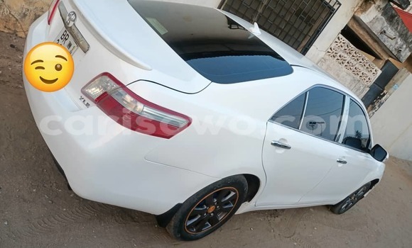 Ra Àlòkù Toyota Camry funfun Ọkọ̀ in Cotonou ni Benin Ra Àlòkù Toyota Camry funfun Ọkọ̀ in Cotonou ni Benin