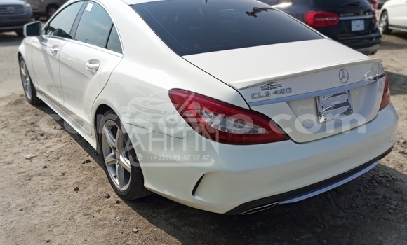 Sayi Na hannu Mercedes-Benz CLS-klasse AMG White Mota in Cotonou a Benin Sayi Na hannu Mercedes-Benz CLS-klasse AMG White Mota in Cotonou a Benin