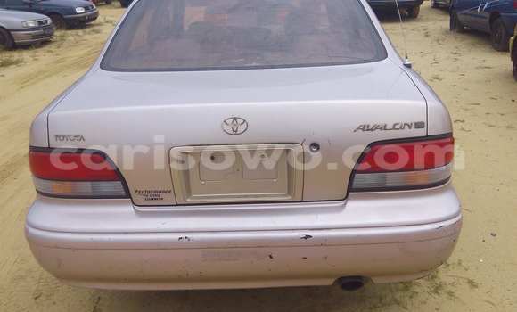 Acheter Occasion Voiture Toyota Avalon Gris à Porto Novo, Benin Acheter Occasion Voiture Toyota Avalon Gris à Porto Novo, Benin