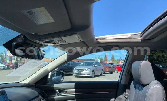 Acheter Import Voiture Honda Accord Blanc à Abomey, Benin Acheter Import Voiture Honda Accord Blanc à Abomey, Benin