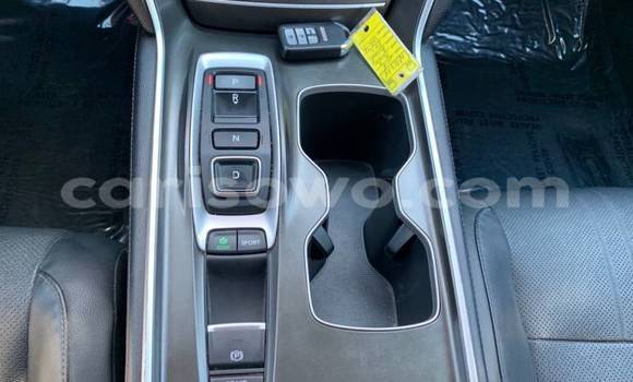 Acheter Import Voiture Honda Accord Blanc à Abomey, Benin Acheter Import Voiture Honda Accord Blanc à Abomey, Benin