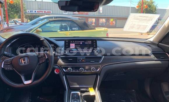 Acheter Import Voiture Honda Accord Blanc à Abomey, Benin Acheter Import Voiture Honda Accord Blanc à Abomey, Benin