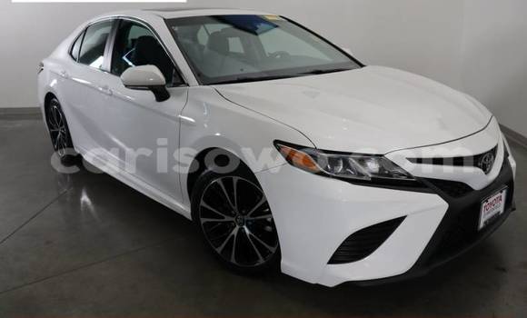 Acheter Import Voiture Toyota Camry Blanc à Abomey Calavi, Benin Acheter Import Voiture Toyota Camry Blanc à Abomey Calavi, Benin