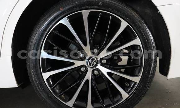 Acheter Import Voiture Toyota Camry Blanc à Abomey Calavi, Benin Acheter Import Voiture Toyota Camry Blanc à Abomey Calavi, Benin