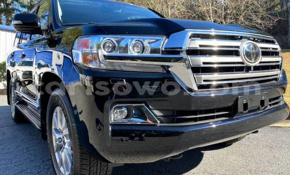 Acheter Import Voiture Toyota Land Cruiser Noir à Porto Novo, Benin Acheter Import Voiture Toyota Land Cruiser Noir à Porto Novo, Benin