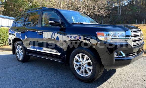 Acheter Import Voiture Toyota Land Cruiser Noir à Porto Novo, Benin Acheter Import Voiture Toyota Land Cruiser Noir à Porto Novo, Benin