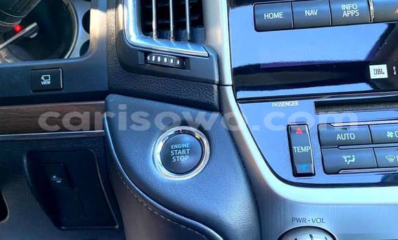 Acheter Import Voiture Toyota Land Cruiser Noir à Porto Novo, Benin Acheter Import Voiture Toyota Land Cruiser Noir à Porto Novo, Benin