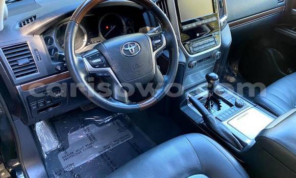 Acheter Import Voiture Toyota Land Cruiser Noir à Porto Novo, Benin Acheter Import Voiture Toyota Land Cruiser Noir à Porto Novo, Benin