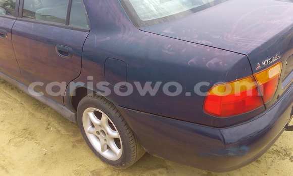 Sayi Na hannu Mitsubishi Carisma Blue Mota in Porto Novo a Benin Sayi Na hannu Mitsubishi Carisma Blue Mota in Porto Novo a Benin
