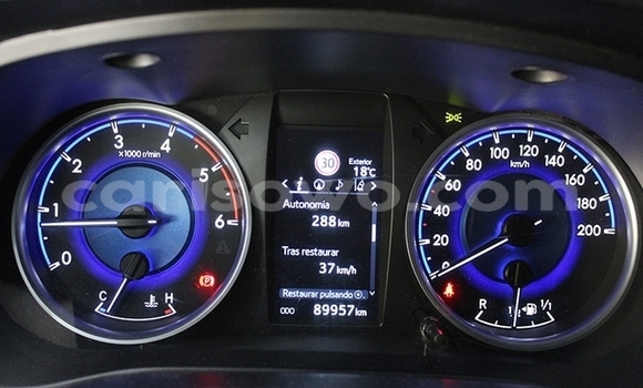 Acheter Import Voiture Toyota Hilux Gris à Natitingou, Benin Acheter Import Voiture Toyota Hilux Gris à Natitingou, Benin