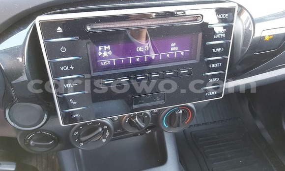 Acheter Import Voiture Toyota Hilux Gris à Natitingou, Benin Acheter Import Voiture Toyota Hilux Gris à Natitingou, Benin