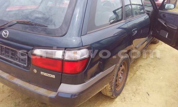 Sayi Na hannu Mazda 626 Blue Mota in Porto Novo a Benin Sayi Na hannu Mazda 626 Blue Mota in Porto Novo a Benin