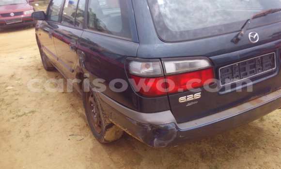 Sayi Na hannu Mazda 626 Blue Mota in Porto Novo a Benin Sayi Na hannu Mazda 626 Blue Mota in Porto Novo a Benin