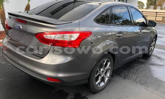 Acheter Import Voiture Ford Focus Gris à Kandi, Benin Acheter Import Voiture Ford Focus Gris à Kandi, Benin
