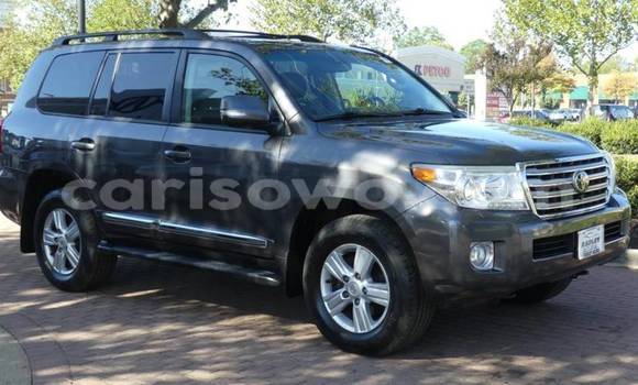 Acheter Import Voiture Toyota Land Cruiser Gris à Cotonou, Benin Acheter Import Voiture Toyota Land Cruiser Gris à Cotonou, Benin