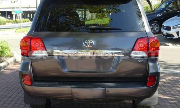 Acheter Import Voiture Toyota Land Cruiser Gris à Cotonou, Benin Acheter Import Voiture Toyota Land Cruiser Gris à Cotonou, Benin