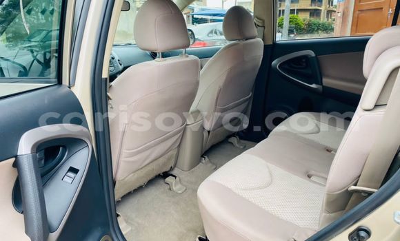 Ra Àlòkù Toyota RAV4 Alagara Ọkọ̀ in Cotonou ni Benin Ra Àlòkù Toyota RAV4 Alagara Ọkọ̀ in Cotonou ni Benin
