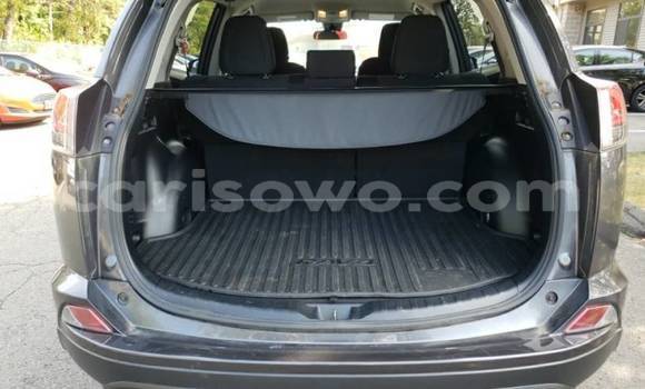Acheter Import Voiture Toyota RAV4 Gris à Cotonou, Benin Acheter Import Voiture Toyota RAV4 Gris à Cotonou, Benin